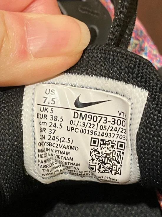 Nike Air Max Flyknit Racer DM9073-300 Multi-Color Black Green Women's Size 7.5 - Picture 6 of 8